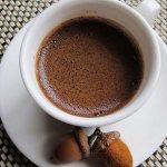 чашка кофе из желудей