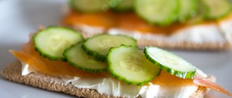 Диетические хлебцы и сыр - фото перекуса