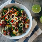 диетический салат из кальмаров