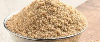 Мука из семян льна в миске