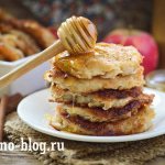 Овсяные оладьи с яблоком