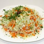 Салат из капусты свежей - классика с секретом