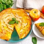 Шарлотка из кукурузной муки