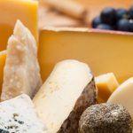 Сыр с белой плесенью. Название, состав, польза и вред, как правильно есть