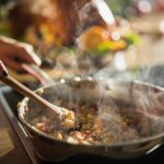 Жарить, варить или запекать: какой способ приготовления полезнее